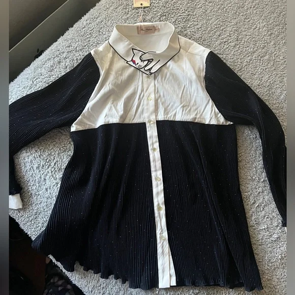 Miss Patina Tops Miss Patina White And Black Love Cat Blouse